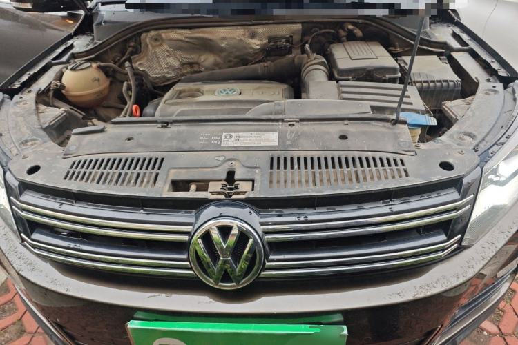 Used Volkswagen Tiguan 2013 2.0 TSI Automatic All-Wheel-Drive Flagship Edition Engine Bay