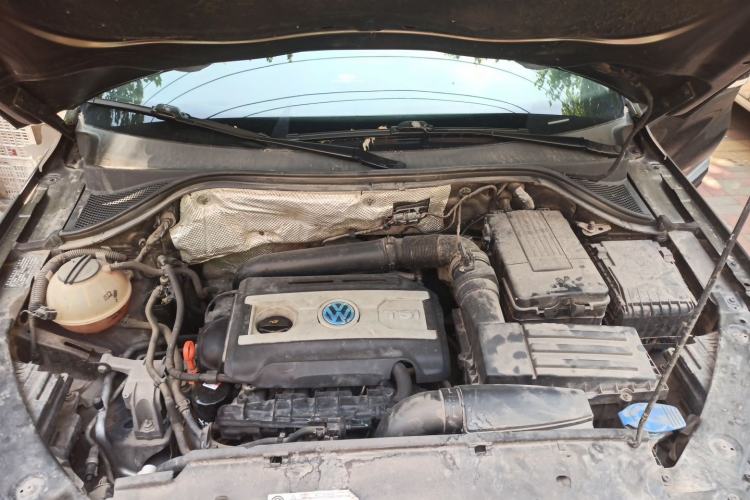 Used Volkswagen Tiguan 2013 1.8TSI Automatic Two-Wheel Drive Luxury Model Engine Bay