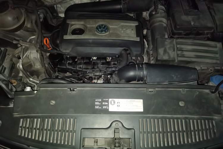 Used Volkswagen Tiguan 2013 1.8TSI Automatic Two-Wheel Drive Luxury Model Engine Bay
