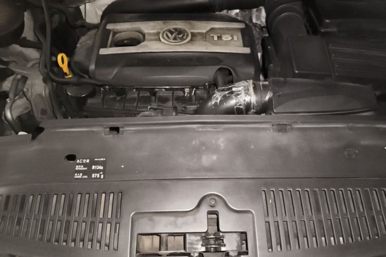 Used Volkswagen Tiguan 2013 1.8 TSI Automatic All-Wheel Drive Luxury Model Engine Bay