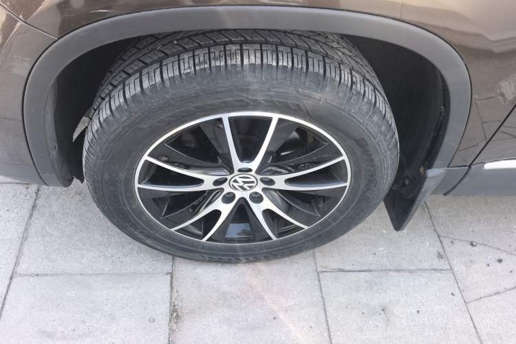 Used Volkswagen Tiguan 2013 1.8TSI Automatic Two-Wheel Drive Luxury Model Exterior 2