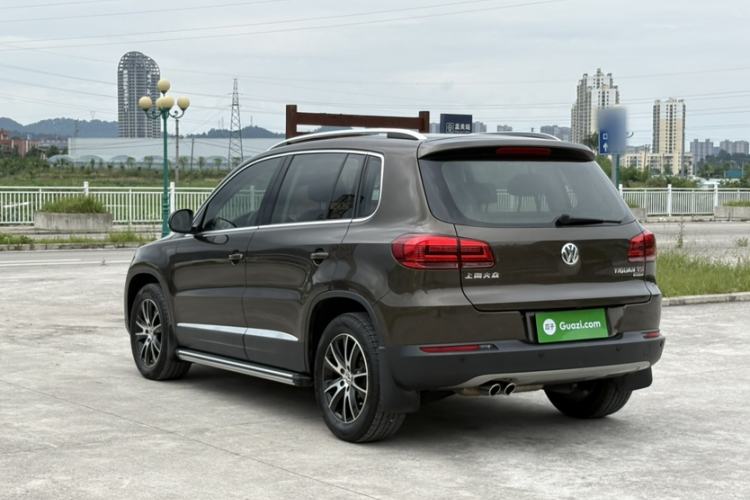 Used Volkswagen Tiguan 2013 1.8 TSI Automatic All-Wheel Drive Luxury Model Exterior 2