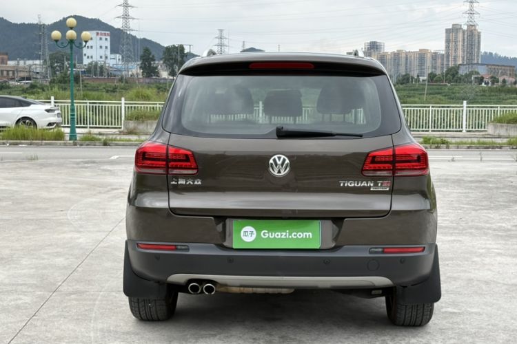 Used Volkswagen Tiguan 2013 1.8 TSI Automatic All-Wheel Drive Luxury Model Exterior 5