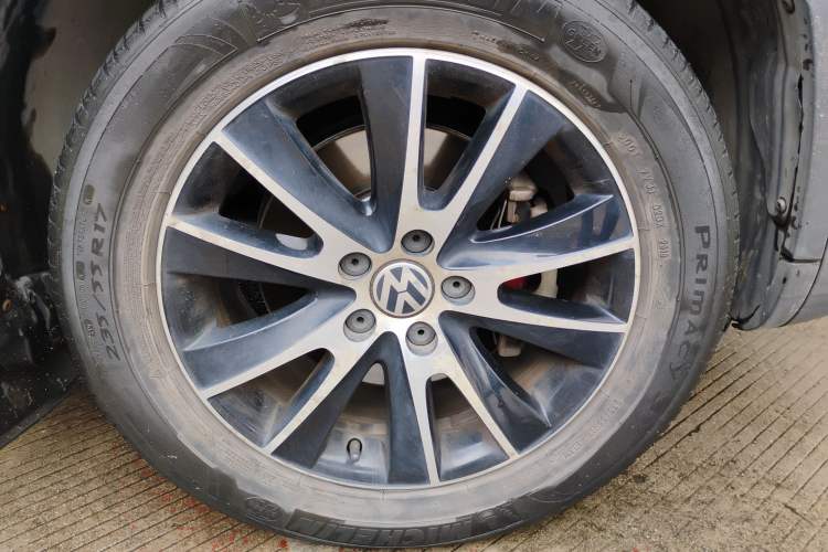 Used Volkswagen Tiguan 2013 1.8 TSI Automatic All-Wheel Drive Luxury Model Exterior 7