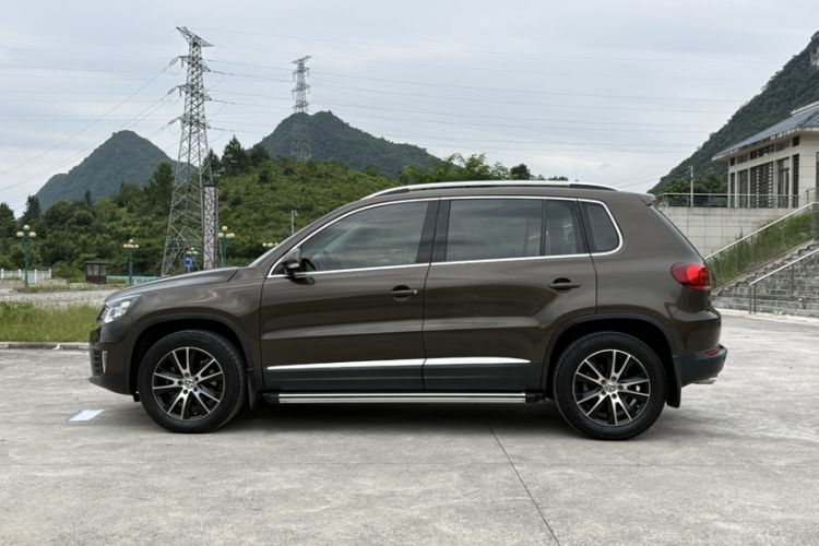 Used Volkswagen Tiguan 2013 1.8 TSI Automatic All-Wheel Drive Luxury Model Exterior 8
