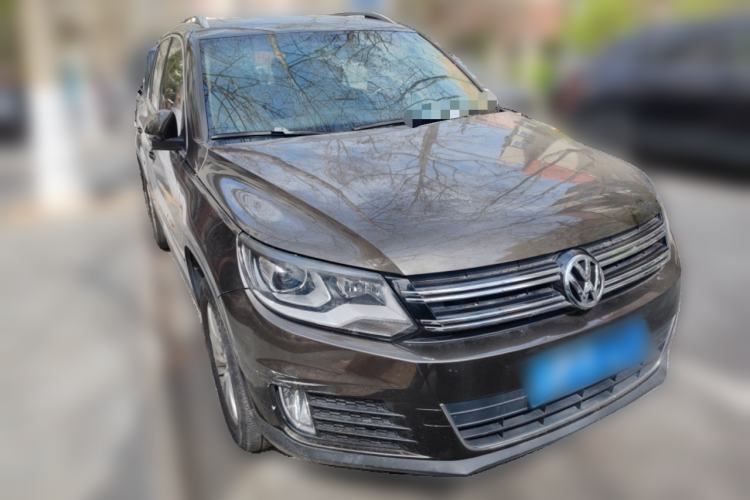 Used Volkswagen Tiguan 2013 1.8TSI Automatic Two-Wheel Drive Luxury Model Front Right 45 Deg