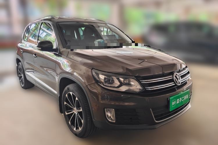 Used Volkswagen Tiguan 2013 2.0 TSI Automatic All-Wheel-Drive Flagship Edition Front Right 45 Deg