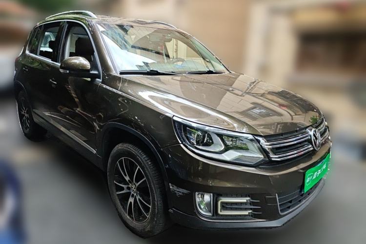 Used Volkswagen Tiguan 2013 1.8TSI Automatic Two-Wheel Drive Luxury Model Front Right 45 Deg