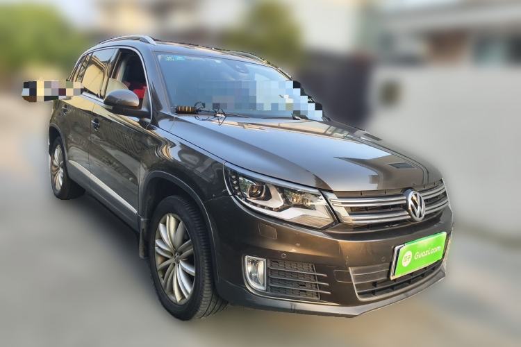 Used Volkswagen Tiguan 2013 2.0 TSI Automatic All-Wheel-Drive Flagship Edition Front Right 45 Deg