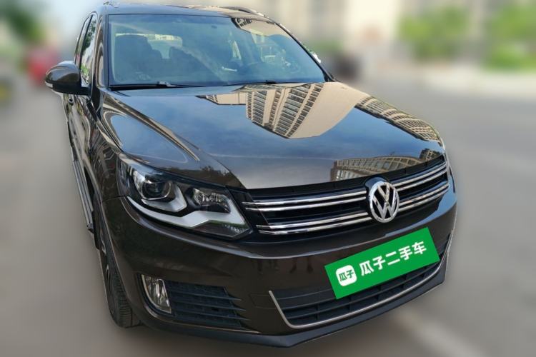 Used Volkswagen Tiguan 2013 1.8TSI Automatic Two-Wheel Drive Luxury Model Front Right 45 Deg