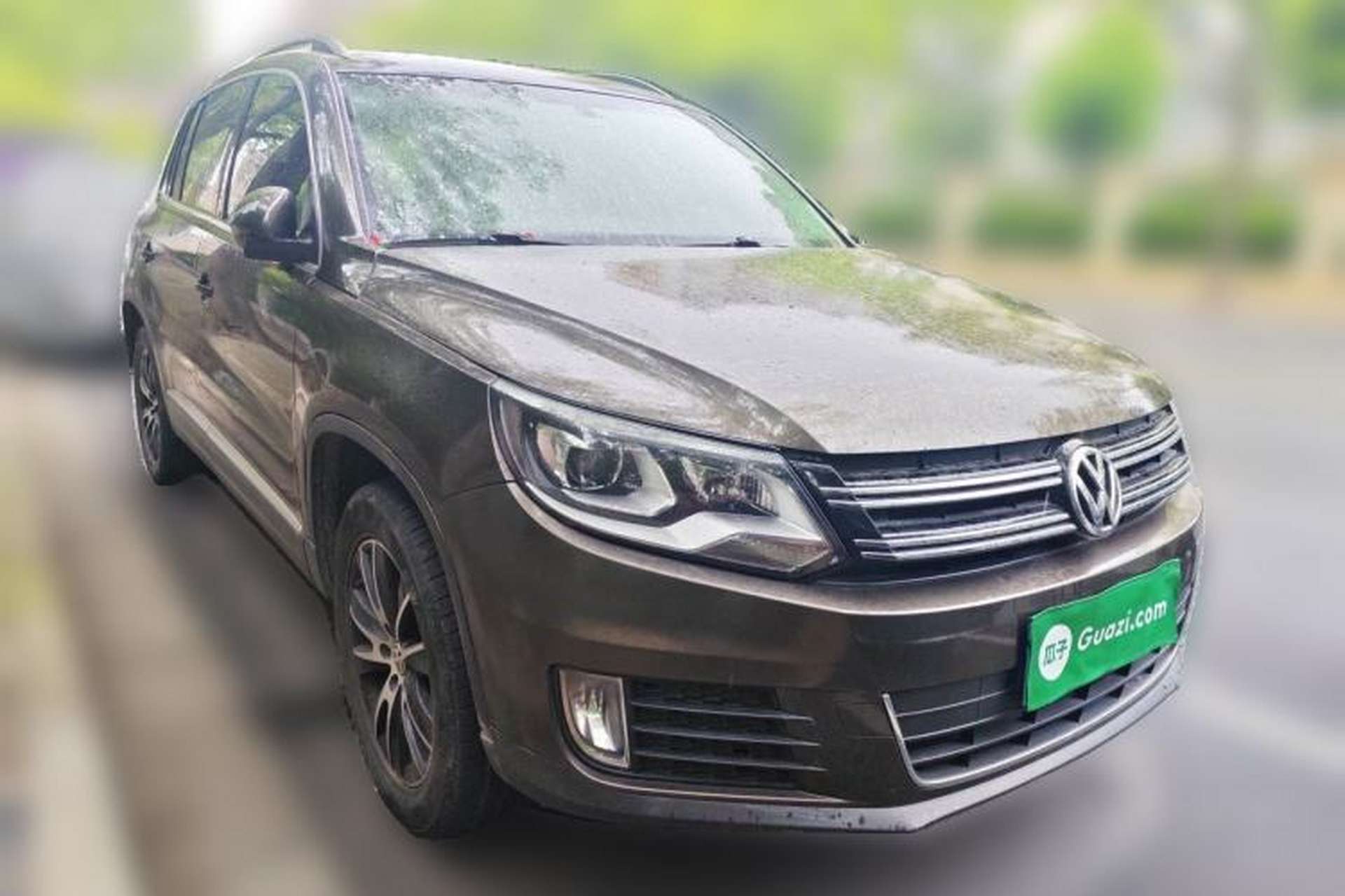 Used Volkswagen Tiguan 2013 2.0 TSI Automatic All-Wheel Drive Luxury Edition Front Right 45 Deg