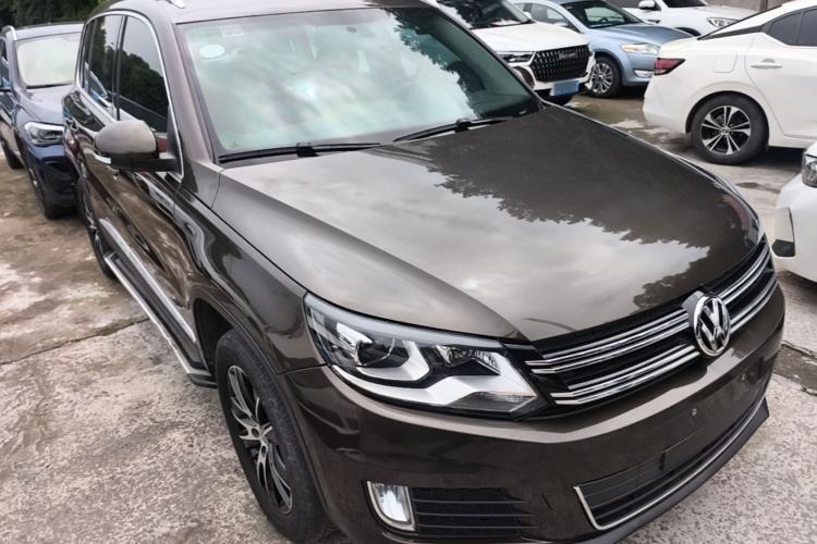 Used Volkswagen Tiguan 2013 1.8TSI Automatic Two-Wheel Drive Luxury Model Front Right 45 Deg