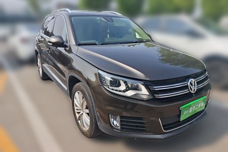 Used Volkswagen Tiguan 2013 2.0 TSI Automatic All-Wheel-Drive Flagship Edition Front Right 45 Deg