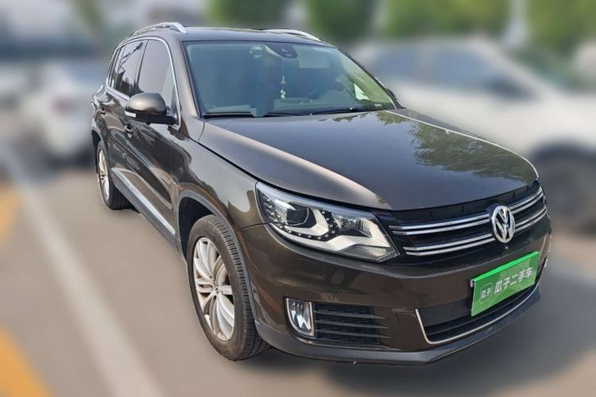 Used Volkswagen Tiguan 2013 2.0 TSI Automatic All-Wheel-Drive Flagship Edition Front Right 45 Deg