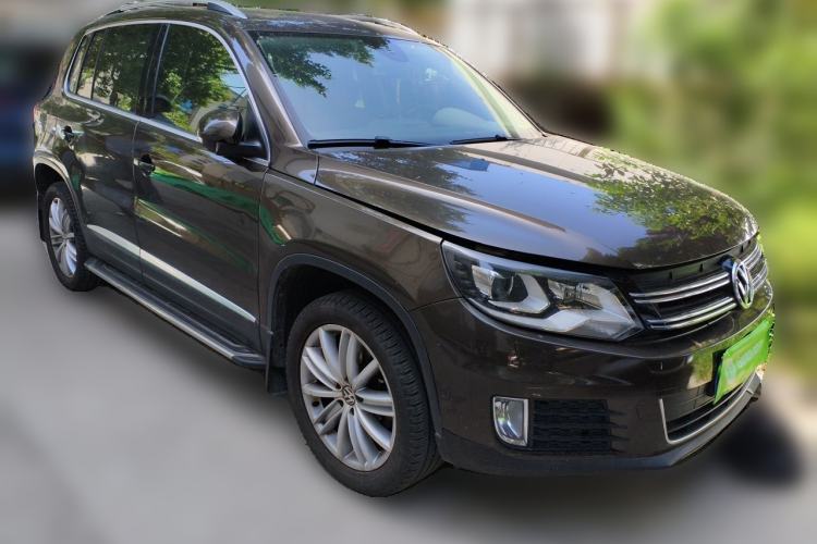 Used Volkswagen Tiguan 2013 1.8TSI Automatic Two-Wheel Drive Luxury Model Front Right 45 Deg