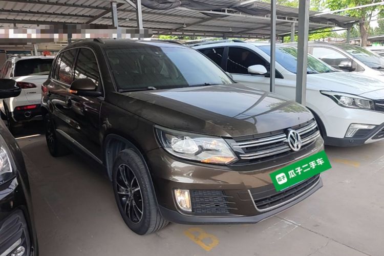 Used Volkswagen Tiguan 2013 2.0 TSI Automatic All-Wheel Drive Luxury Edition Front Right 45 Deg