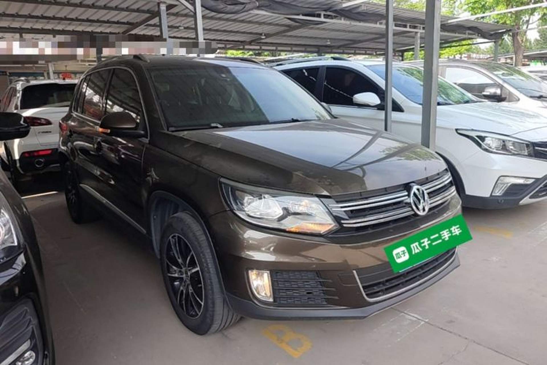 Used Volkswagen Tiguan 2013 2.0 TSI Automatic All-Wheel Drive Luxury Edition Front Right 45 Deg