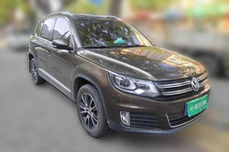 Used Volkswagen Tiguan 2013 1.8TSI Automatic Two-Wheel Drive Luxury Model Front Right 45 Deg