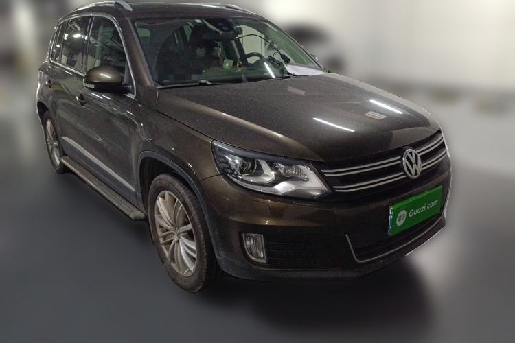 Used Volkswagen Tiguan 2013 2.0 TSI Automatic All-Wheel-Drive Flagship Edition Front Right 45 Deg