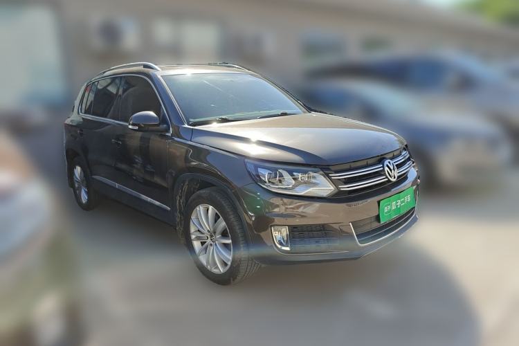 Used Volkswagen Tiguan 2013 1.8TSI Automatic Two-Wheel Drive Luxury Model Front Right 45 Deg