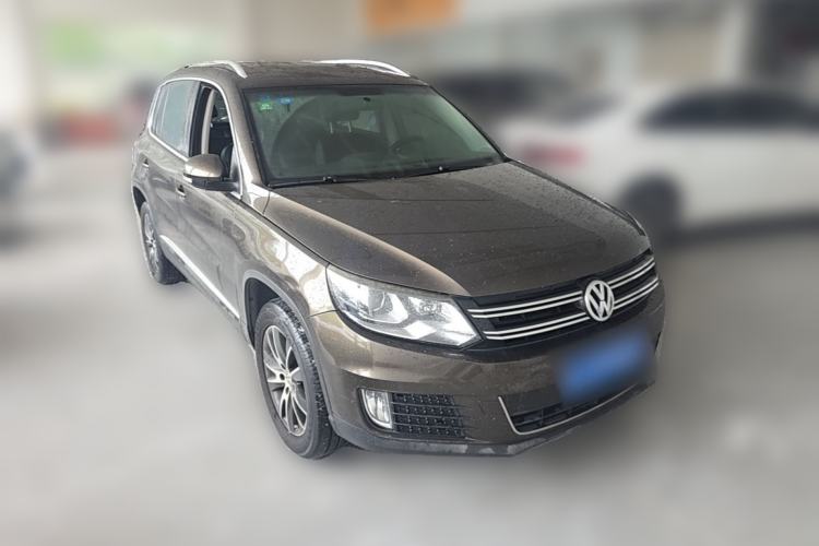Used Volkswagen Tiguan 2013 1.8TSI Automatic Two-Wheel Drive Luxury Model Front Right 45 Deg