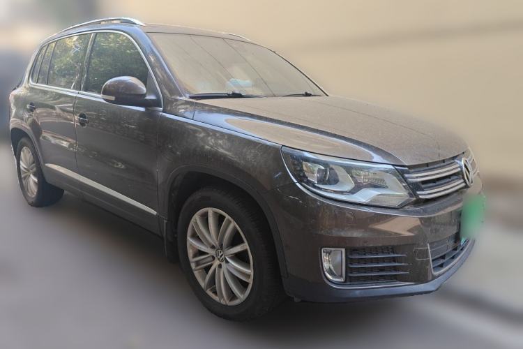 Used Volkswagen Tiguan 2013 2.0 TSI Automatic All-Wheel-Drive Flagship Edition Front Right 45 Deg