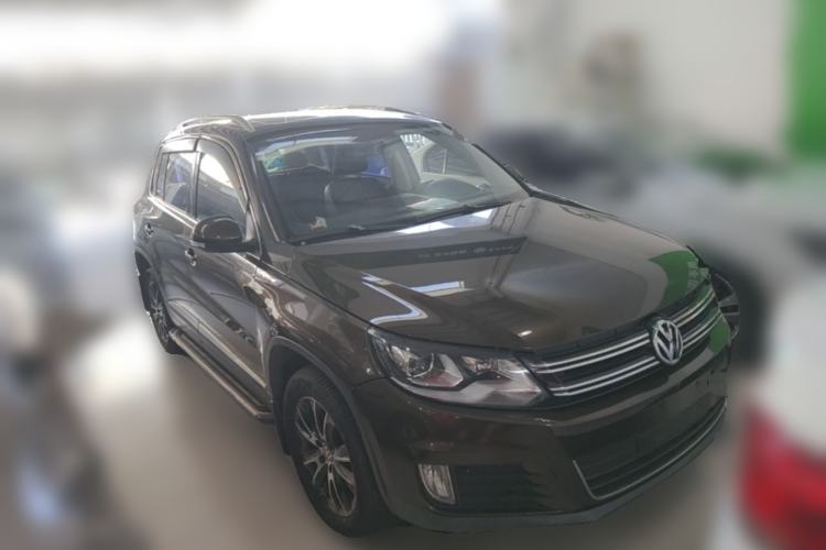 Used Volkswagen Tiguan 2013 1.8TSI Automatic Two-Wheel Drive Luxury Model Front Right 45 Deg