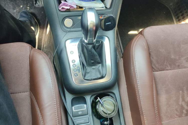 Used Volkswagen Tiguan 2013 2.0 TSI Automatic All-Wheel-Drive Flagship Edition Gear Lever