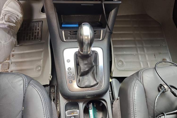 Used Volkswagen Tiguan 2013 1.8TSI Automatic All-Wheel-Drive Comfort Edition Gear Lever