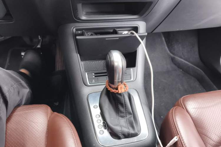 Used Volkswagen Tiguan 2013 1.8TSI Automatic Two-Wheel Drive Luxury Model Gear Lever