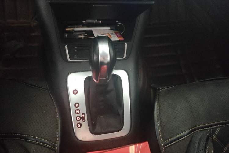 Used Volkswagen Tiguan 2013 1.8 TSI Automatic Two-Wheel Drive Comfort Edition Gear Lever