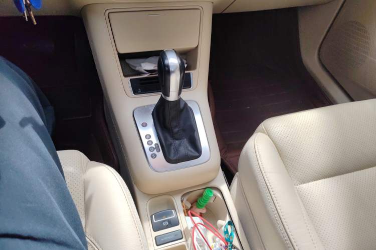 Used Volkswagen Tiguan 2013 1.8TSI Automatic Two-Wheel Drive Luxury Model Gear Lever