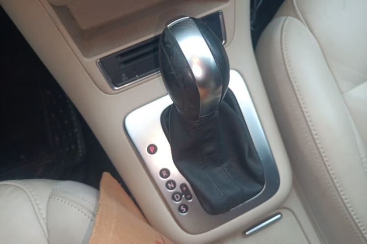 Used Volkswagen Tiguan 2013 1.8 TSI Automatic Two-Wheel Drive Comfort Edition Gear Lever