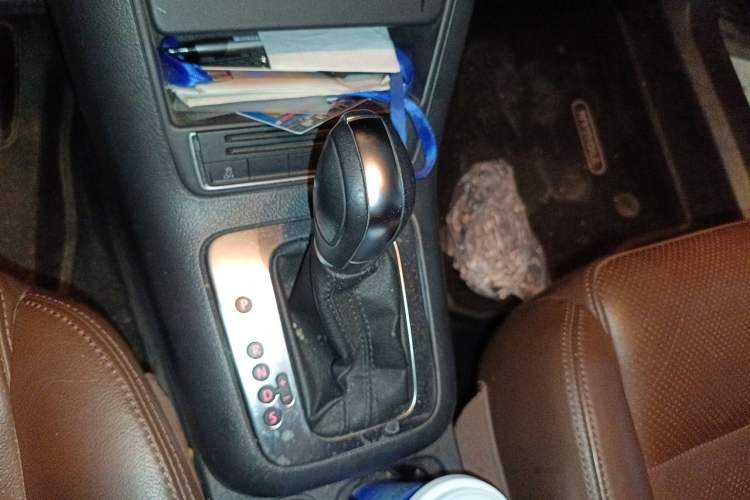 Used Volkswagen Tiguan 2013 1.8TSI Automatic Two-Wheel Drive Luxury Model Gear Lever