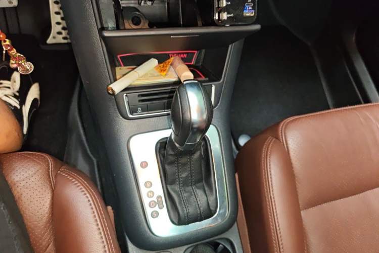 Used Volkswagen Tiguan 2013 1.8TSI Automatic Two-Wheel Drive Luxury Model Gear Lever