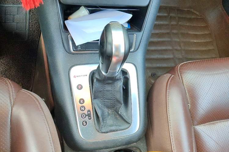 Used Volkswagen Tiguan 2013 1.8 TSI Automatic All-Wheel Drive Luxury Model Gear Lever