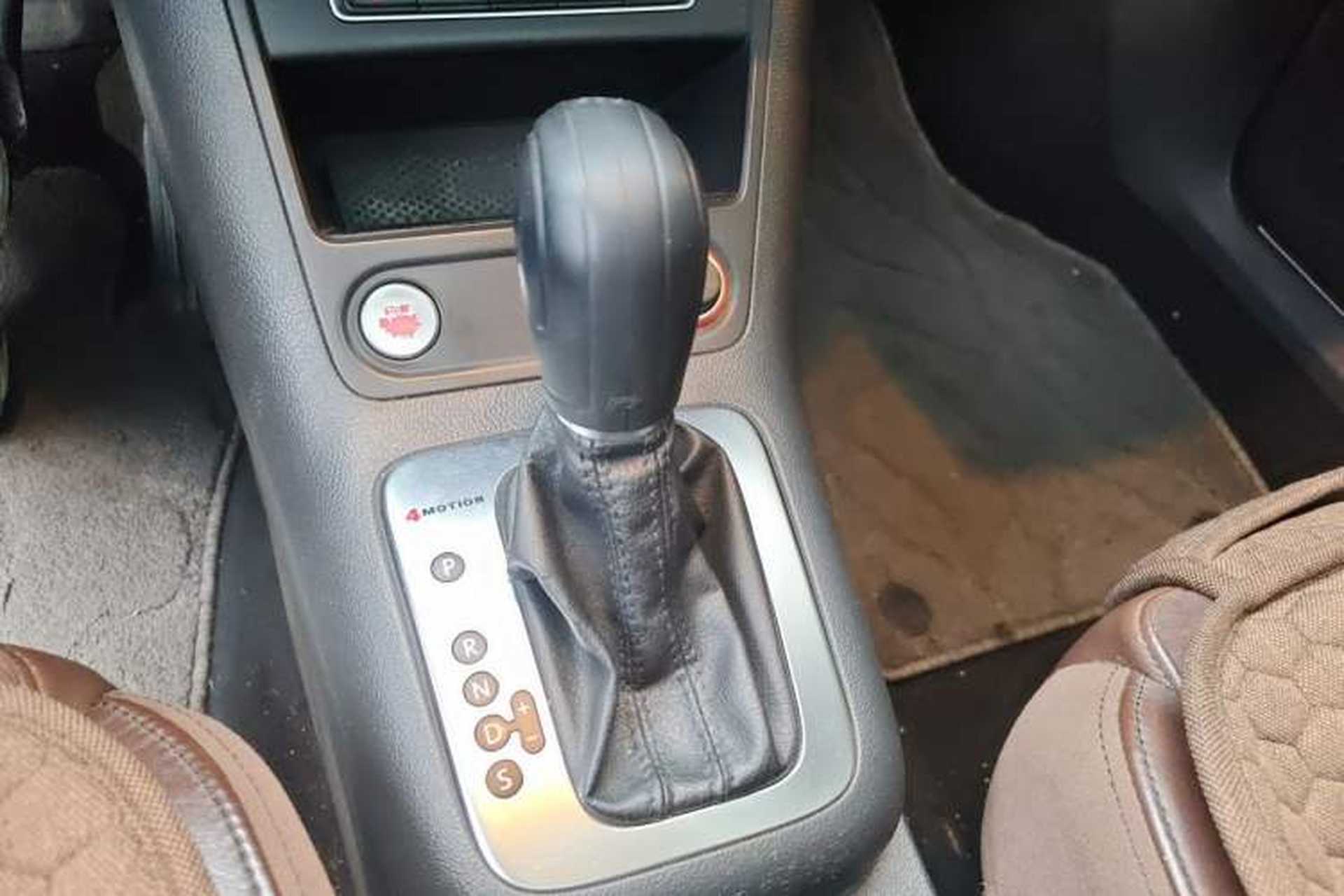 Used Volkswagen Tiguan 2013 2.0 TSI Automatic All-Wheel-Drive Flagship Edition Gear Lever