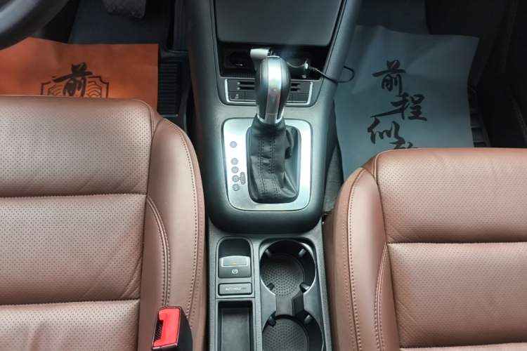 Used Volkswagen Tiguan 2013 1.8TSI Automatic Two-Wheel Drive Luxury Model Gear Lever
