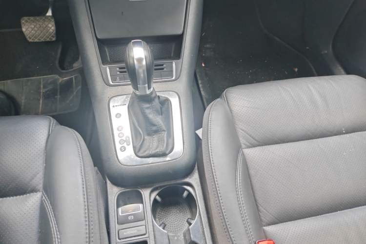 Used Volkswagen Tiguan 2013 1.8 TSI Automatic All-Wheel Drive Luxury Model Gear Lever