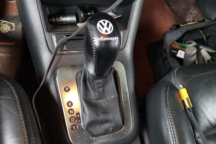 Used Volkswagen Tiguan 2013 1.8 TSI Automatic Two-Wheel Drive Comfort Edition Gear Lever