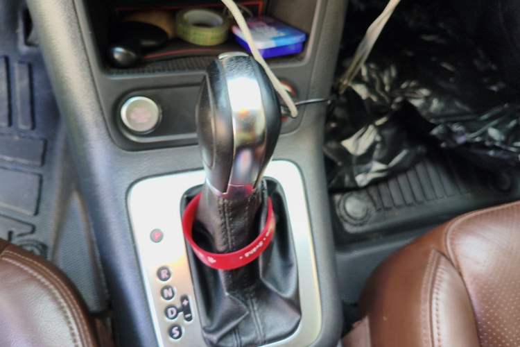 Used Volkswagen Tiguan 2013 1.8TSI Automatic Two-Wheel Drive Luxury Model Gear Lever