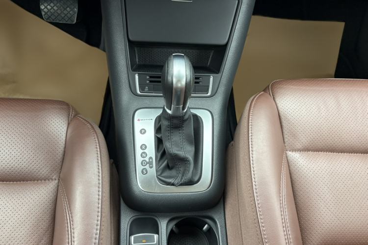 Used Volkswagen Tiguan 2013 1.8 TSI Automatic All-Wheel Drive Luxury Model Gear Lever