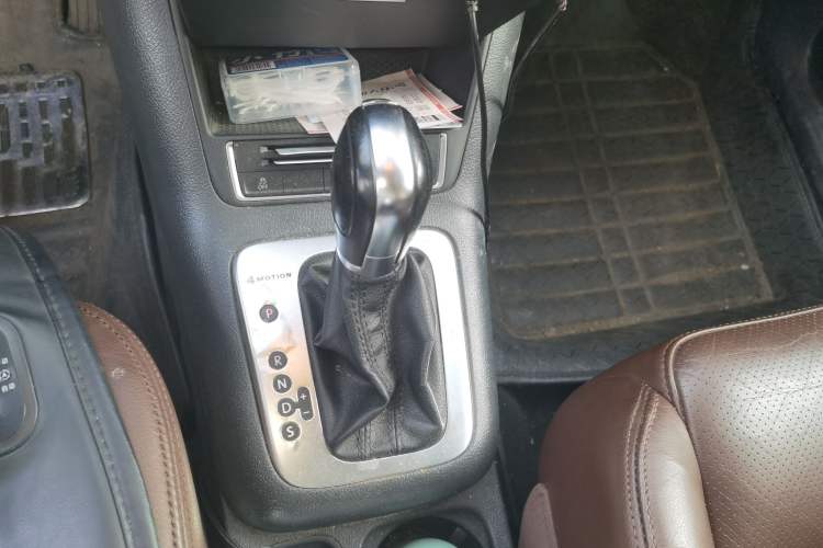 Used Volkswagen Tiguan 2013 1.8 TSI Automatic All-Wheel Drive Luxury Model Gear Lever