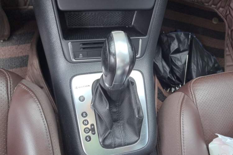 Used Volkswagen Tiguan 2013 1.8TSI Automatic All-Wheel-Drive Comfort Edition Gear Lever