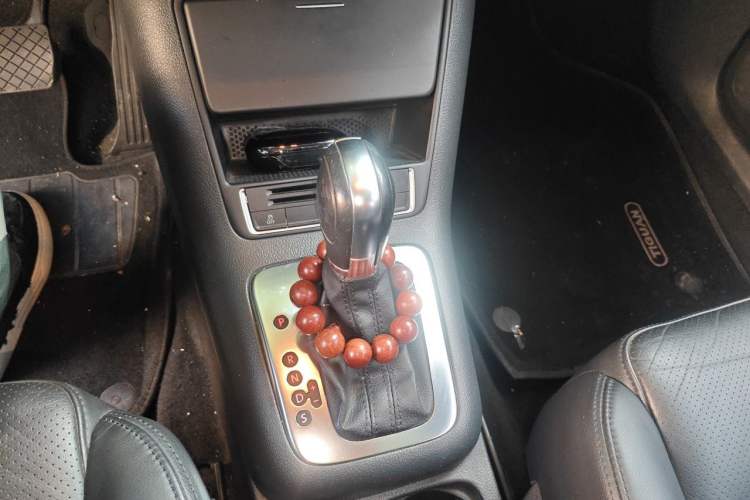 Used Volkswagen Tiguan 2013 1.8TSI Automatic Two-Wheel Drive Luxury Model Gear Lever