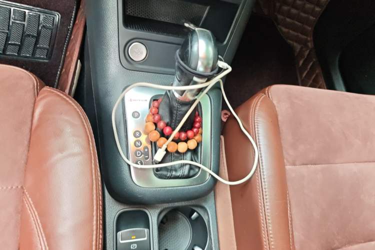 Used Volkswagen Tiguan 2013 2.0 TSI Automatic All-Wheel-Drive Flagship Edition Gear Lever