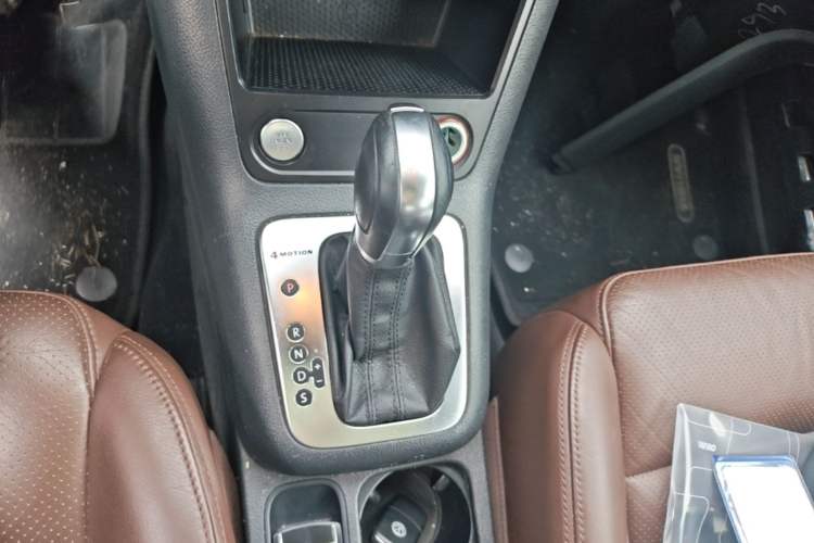 Used Volkswagen Tiguan 2013 1.8 TSI Automatic All-Wheel Drive Luxury Model Gear Lever