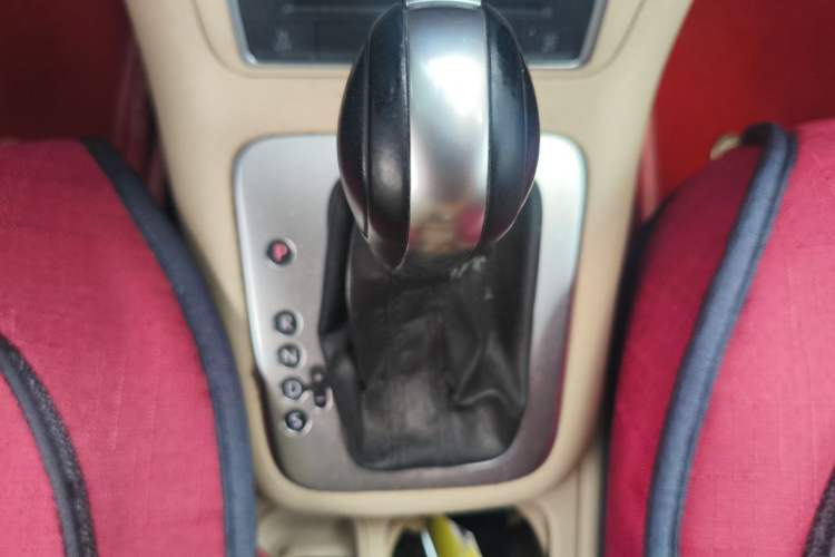 Used Volkswagen Tiguan 2013 1.8 TSI Automatic Two-Wheel Drive Comfort Edition Gear Lever