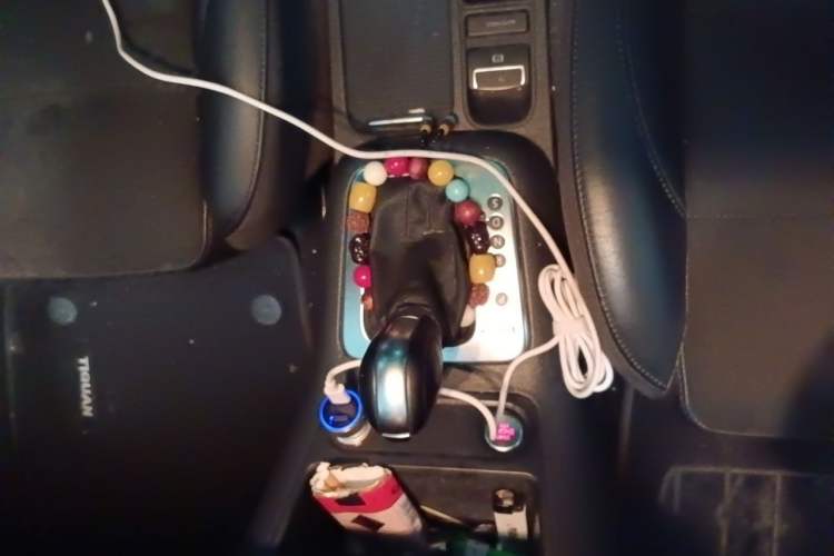 Used Volkswagen Tiguan 2013 2.0 TSI Automatic All-Wheel-Drive Flagship Edition Gear Lever