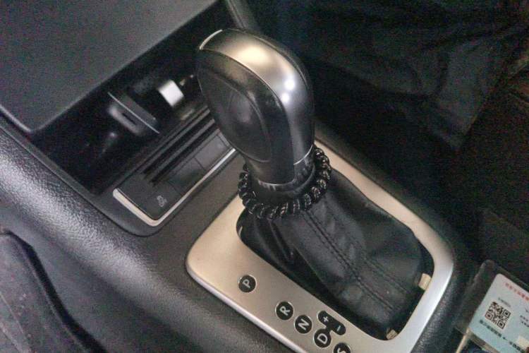 Used Volkswagen Tiguan 2013 1.8TSI Automatic Two-Wheel Drive Luxury Model Gear Lever